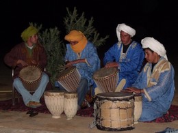 Etoile des Dunes Hotel Merzouga Riad Merzouga :  services enfants